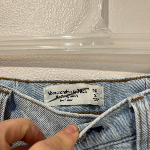 Abercrombie High Rise Cutoff Shorts Size 26 Light Wash Distressed Denim - Picture 6 of 8